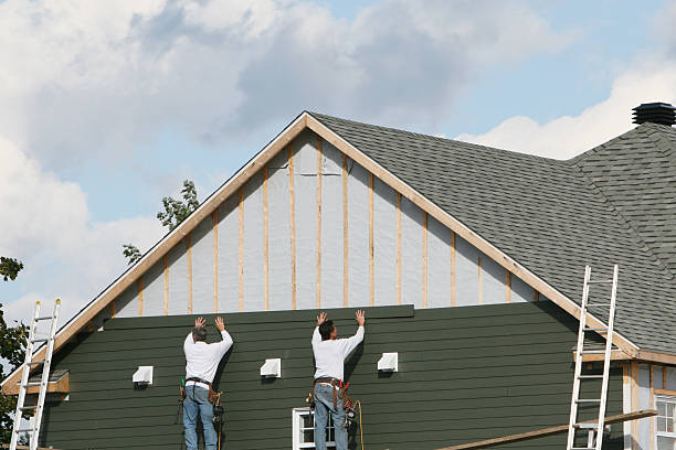 Professional Siding technician working in Clayton, GA